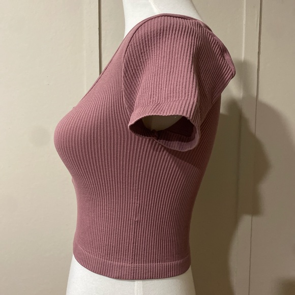 Aeropostale Ribbed Short Sleeve Crop Top, Size Small - Picture 2 of 6